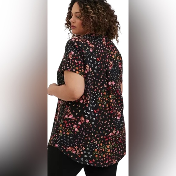 Torrid Harper Rayon Twill Pullover Short Sleeve
Tunic Blouse Size 1 - Picture 3 of 9